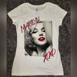 MARILYN MONROE XOXO 1985 Hollywood Legends Tee